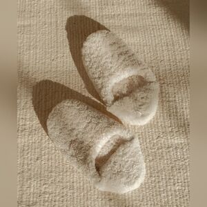 NWT Jenni Kayne Shearling Moroccan Slipper, Ivory, Size M
